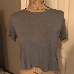 gray cropped tee